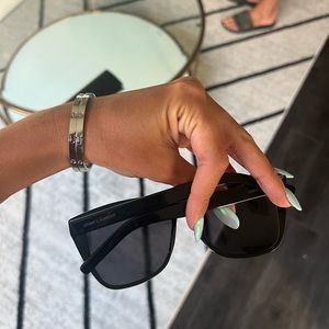 ysl black sunglasses great condition